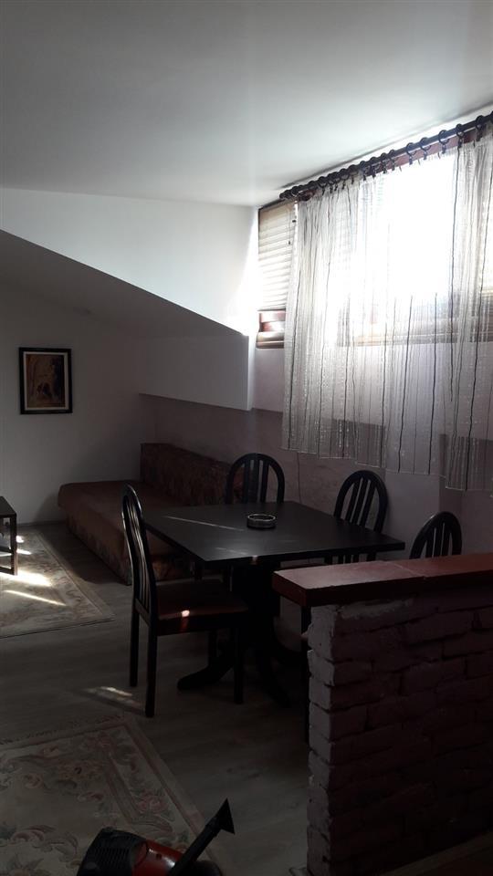 Izdajem-garsonjeru-u-SAMOM-CENTRU-NISA