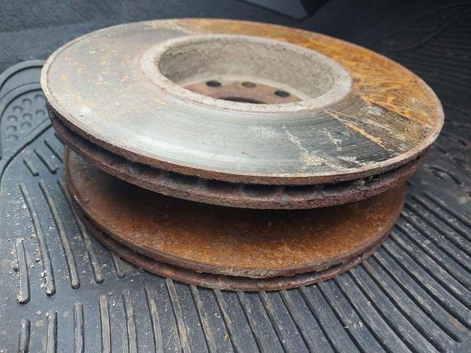 DISKOVI VW PASAT B5.5