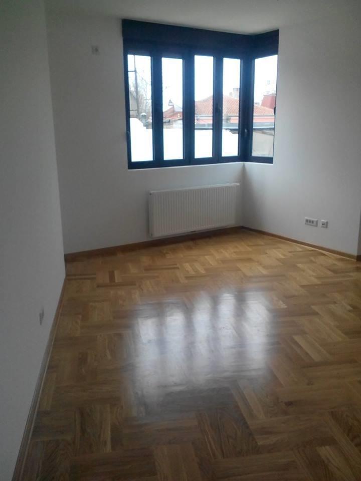 Jednoiposoban-Vračar