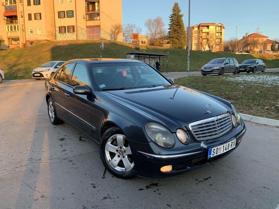 Mercedes-E220-CDI-2003