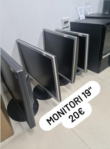 Monitori 19"
