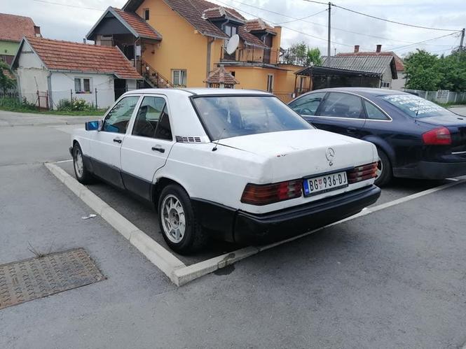 Mercedes 190D