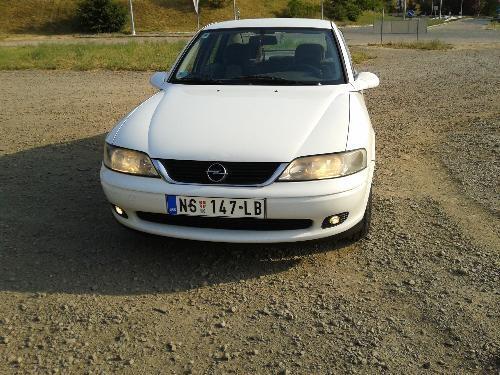 Opel-Vectra-B--99