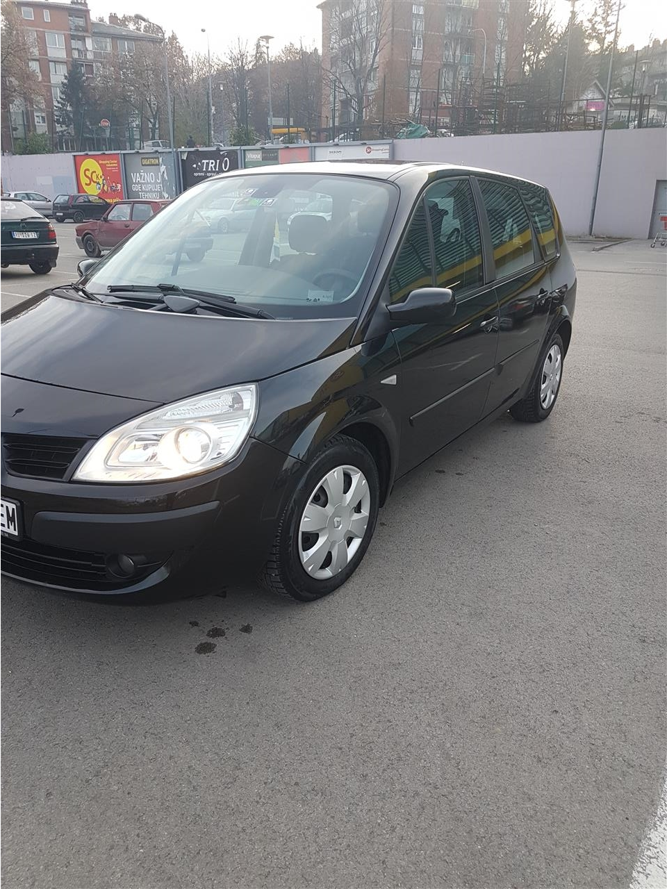 Renault-Grand-Scenic-1-9-dci