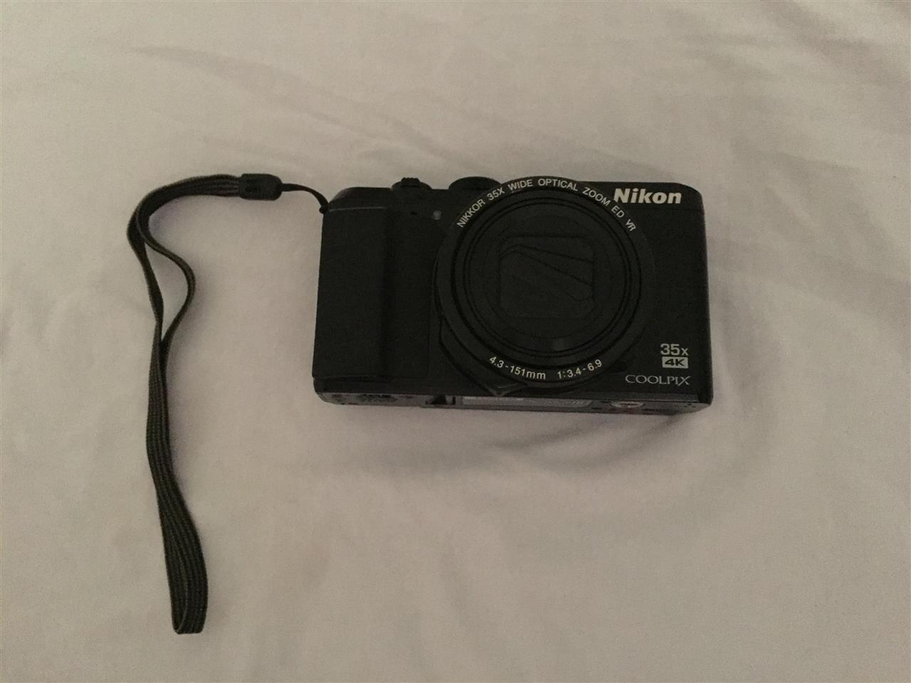 Nikon-A900