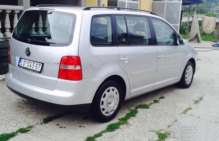 VW-Touran--05