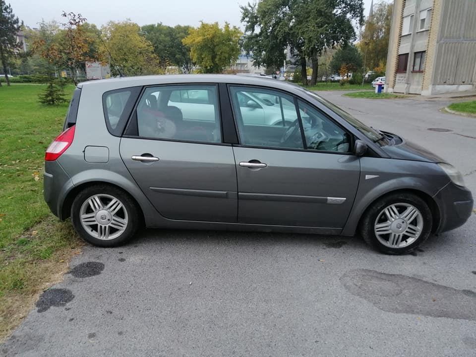 Renault-Scenic