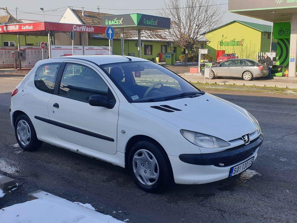 Peugoet-206