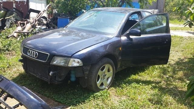 Audi A4 u delovima