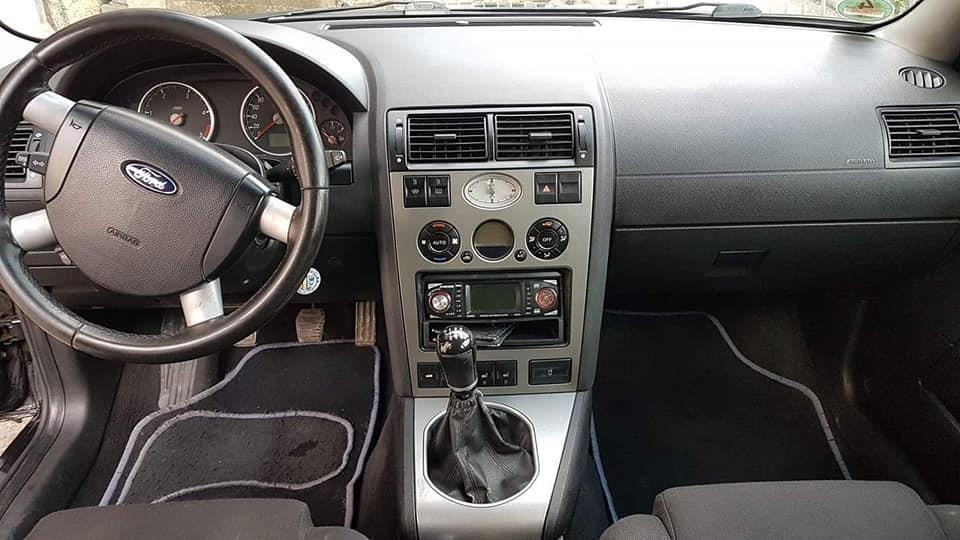 Ford-Mondeo-2004