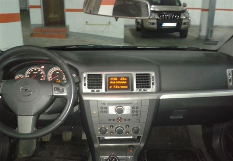 Opel-Vectra--07-