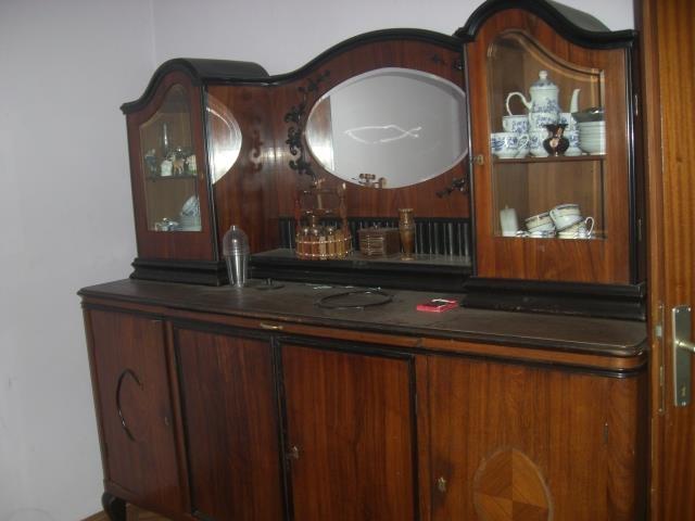 Stilska-vitrina-Art-Deko