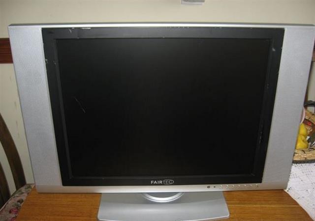 TV LCD 20 inca