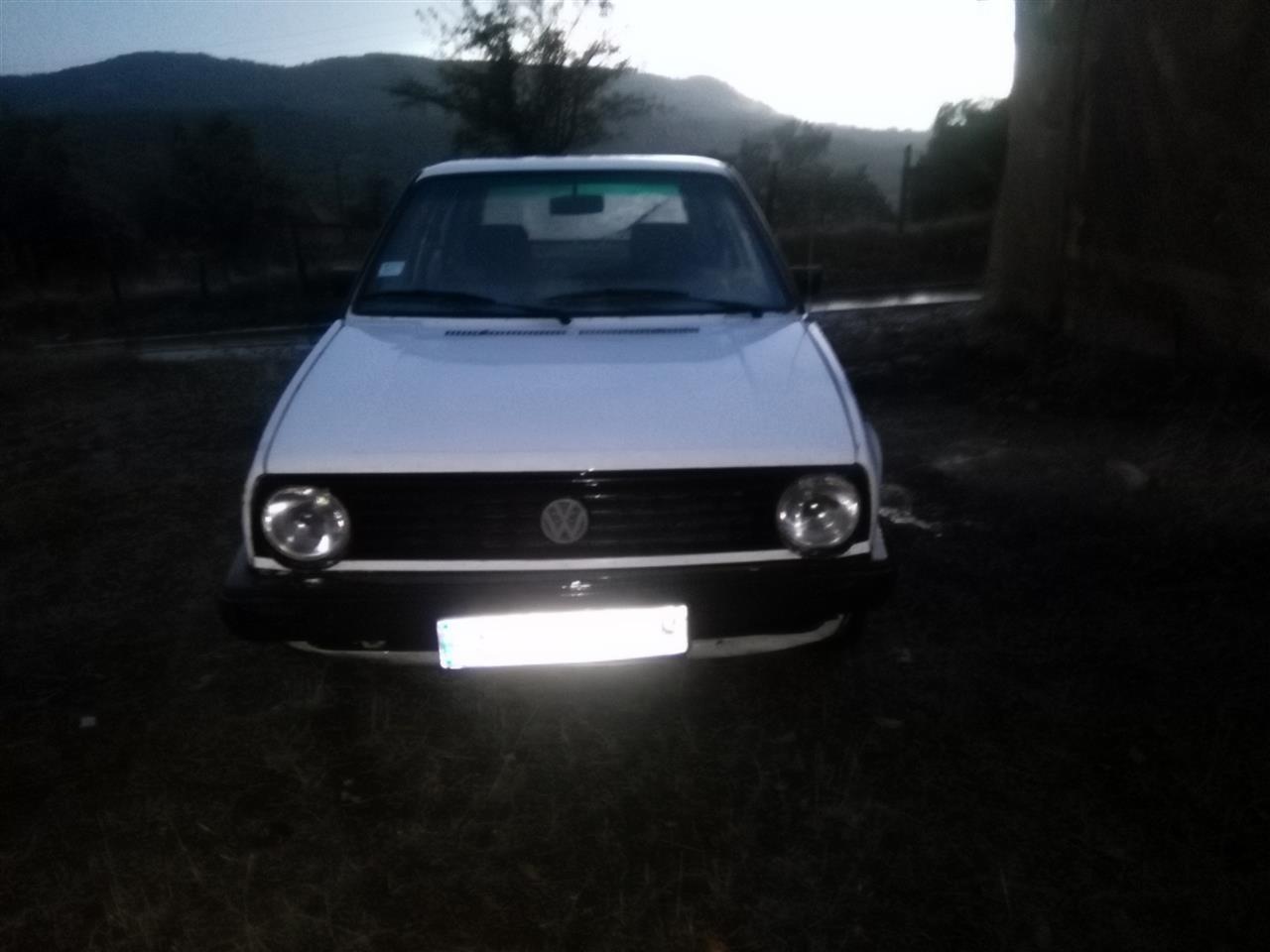 Volkswagen-Golf-2