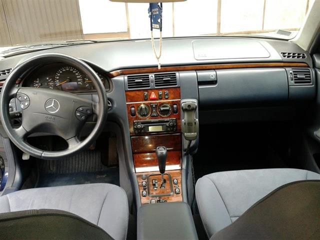 Mercedes-E-200CDI--ELEGANCE--01