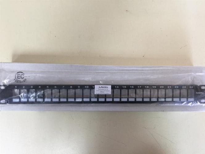 Patch panel 19" 