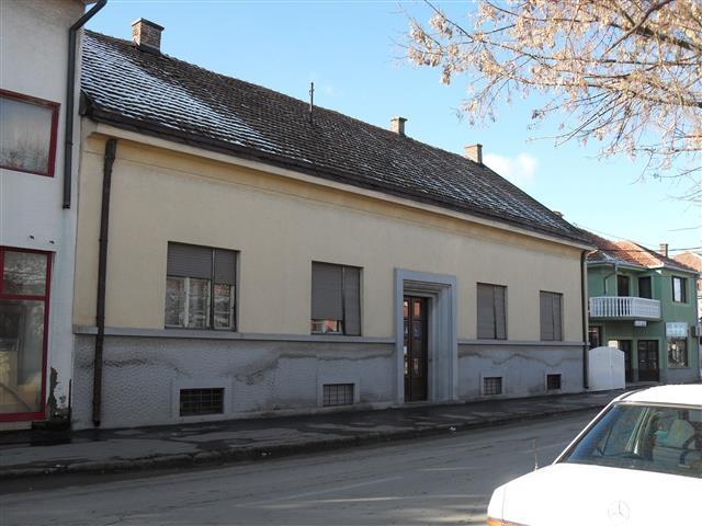 Kuca-od-220m2-u-centru-Pozarevca