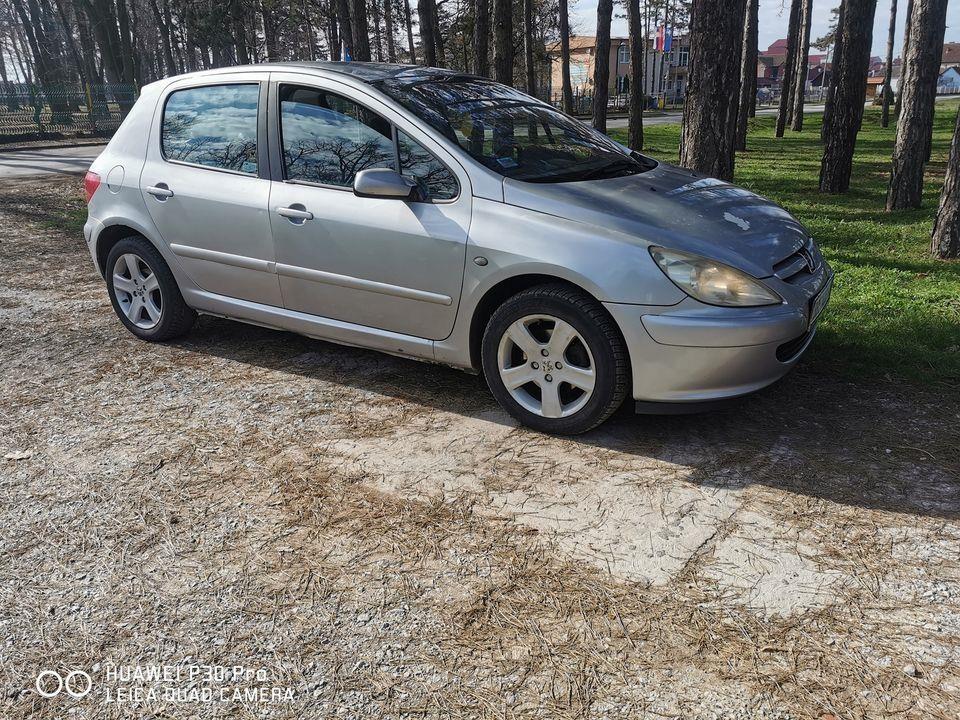 Peugeot-307
