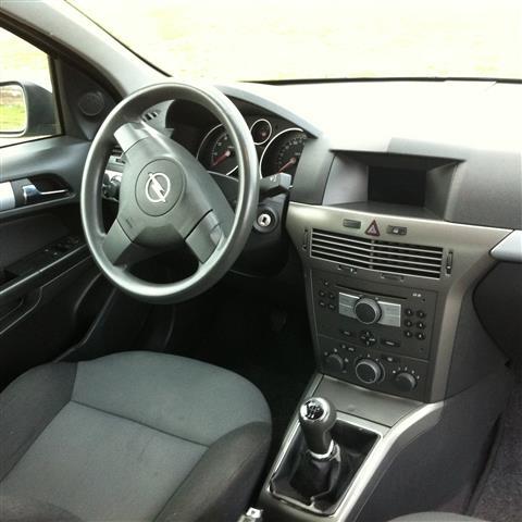 Opel-Astra-H-1-4--06