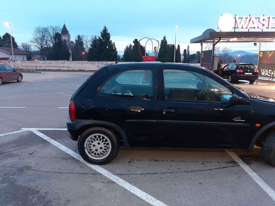 Corsa-B