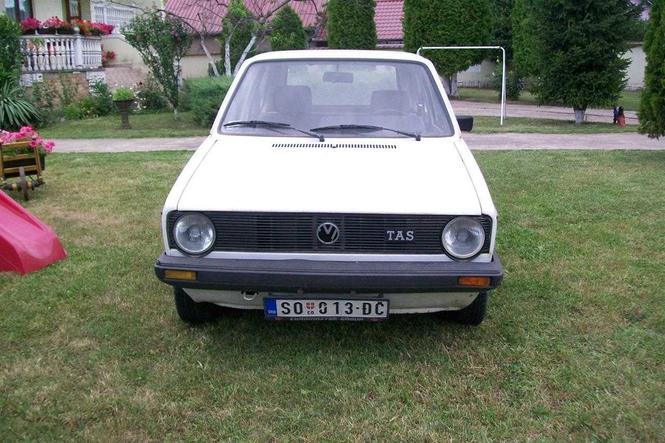 VW Golf  1 -82