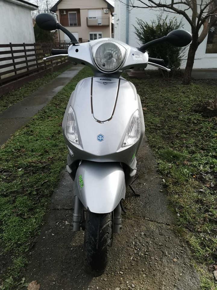 Piagio-Fly-49ccm-2008