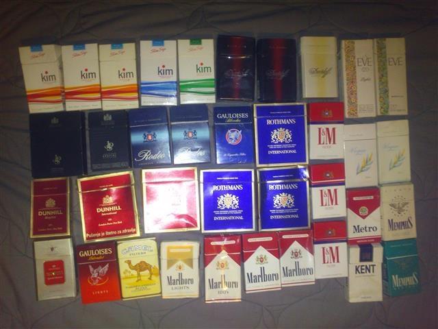 prazne kutije cigareta
