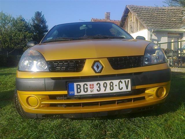 Renault Clio 1.2 16V -02