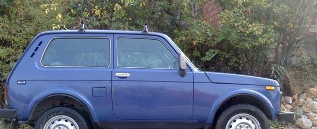 Lada Niva -02