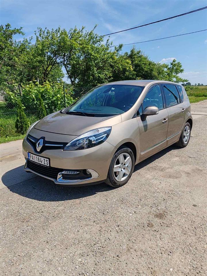 Renault-Scenic-1-5HDI