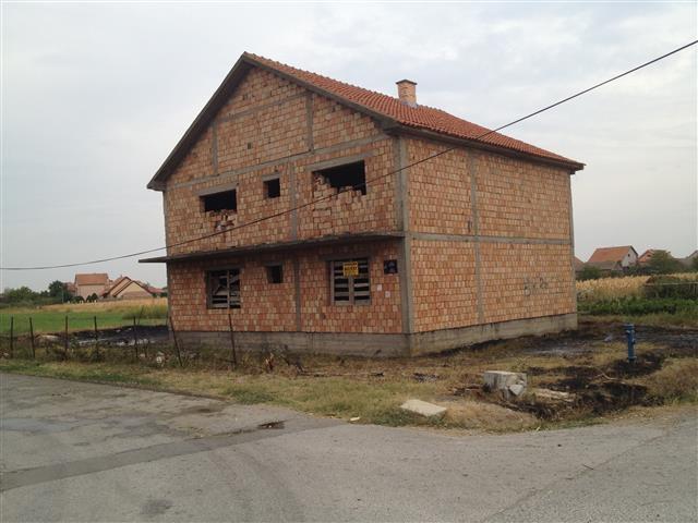 PRODAJEM-KUCU-HOTNO---
