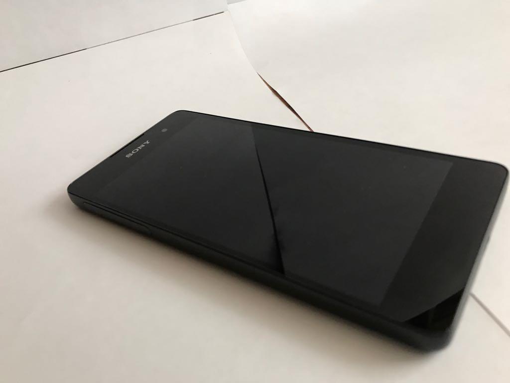 SONY-XPERIA-E5-