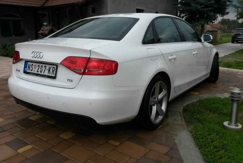 Audi-A4--10--