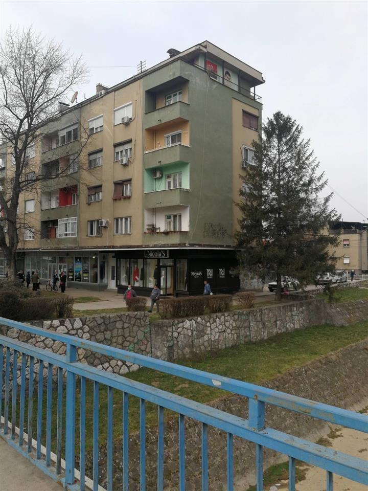 STAN-LESKOVAC--CENTAR