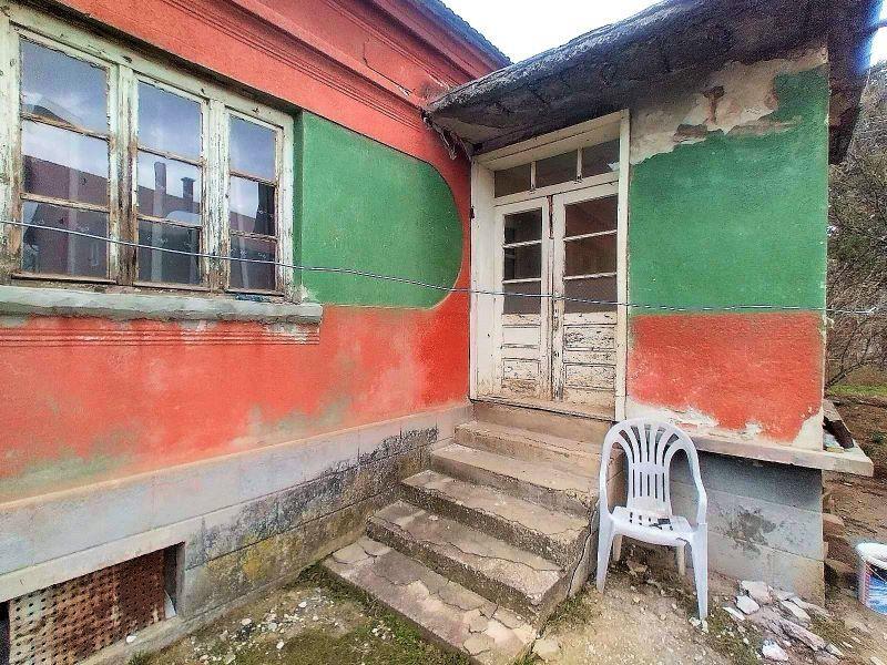 Kuća--9--Maj--65m2--Plac-12-88-ari