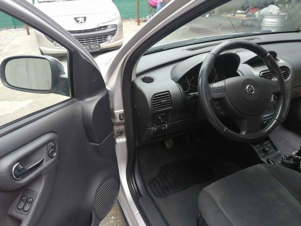 Opel-Corsa-1-2-benzin-2005-god