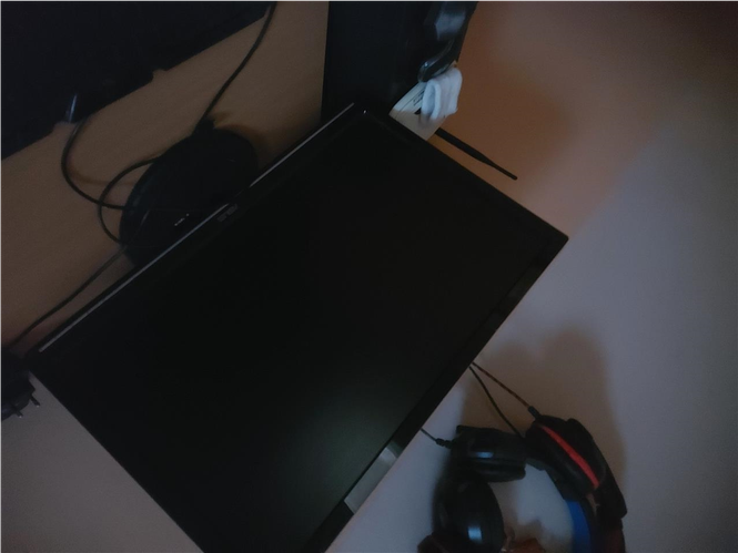 Ispravan Assus monitor