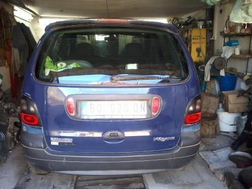 Renault-Scenic--97