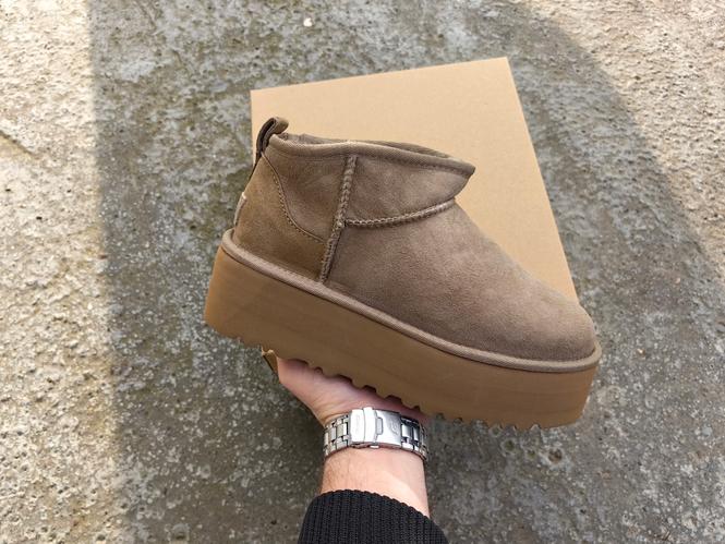 UGG Mini Platform