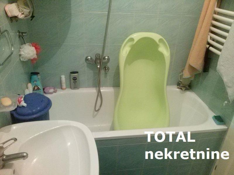 Dvosoban-stan-u-centru-grada--u-blizini-SNP-a