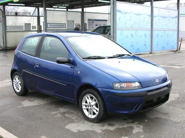 Fiat-Punto-1-2b-16V-Sporting--02