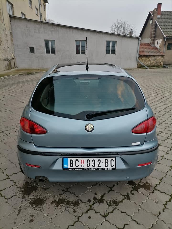 Alfa-Romeo-147