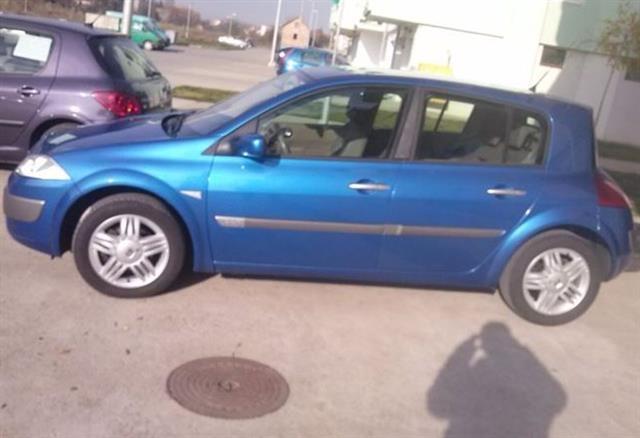 Renault-Megane-1-9-DCi--03