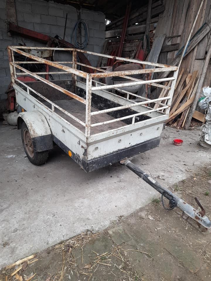 Auto-prikolica