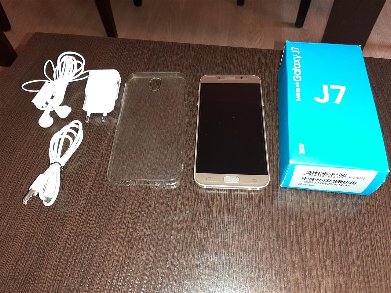 Samsung-J7--2017