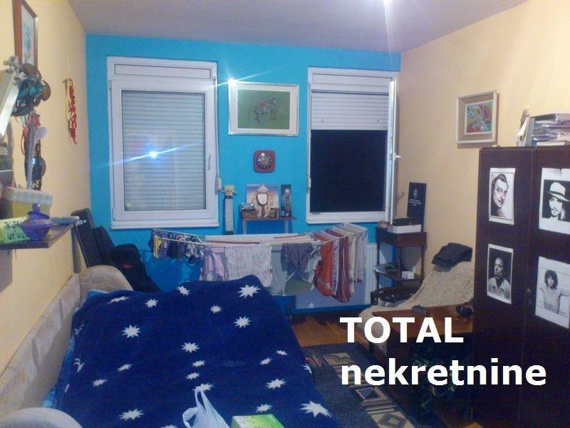 Uknjizen-komforan-dvosoban-stan-