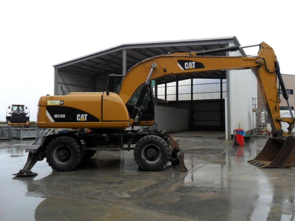 Cat-m316d---2013